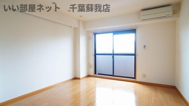 その他　広々としたバルコニーです