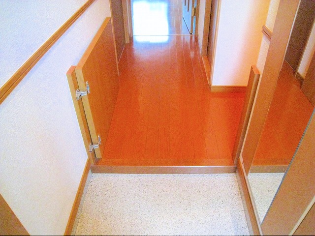 玄関　※写真と異なる場合は現状優先。