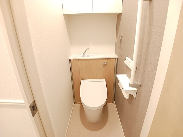 ＪＲ和歌山線 畠田駅 徒歩12分 2階建 築1年のトイレ写真