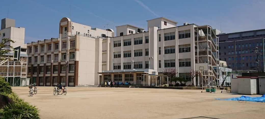 中学校　大阪市立桜宮中学校（中学校）まで528m