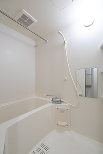 バス・シャワールーム　※写真は同タイプ住戸です。