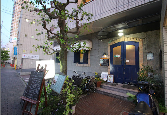 飲食店　イル・ド・フランス（飲食店）まで243m