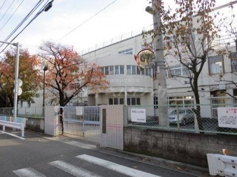 中学校　川口市立幸並中学校（中学校）まで547m
