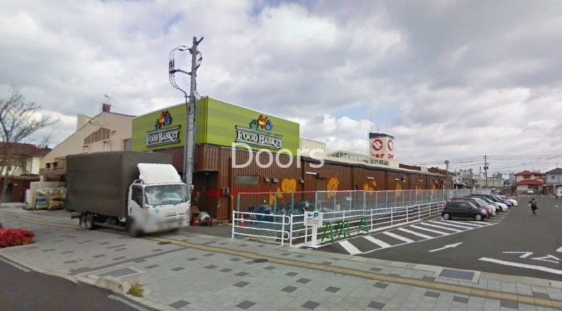 スーパー　ニシナフードバスケット三門店（スーパー）まで795m