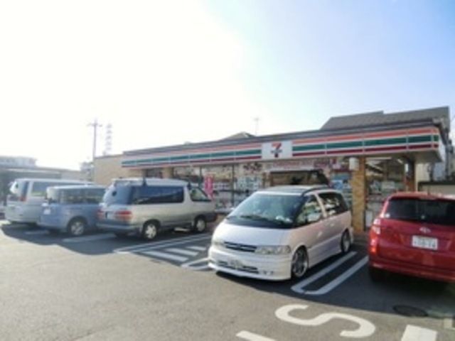 コンビニ　セブンイレブン松戸三ケ月店（コンビニ）まで183m