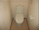 トイレ　温水洗浄便座で快適なトイレ空間を