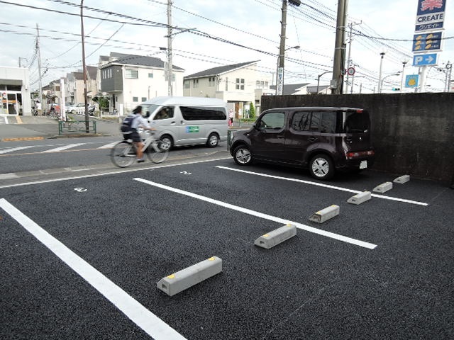 駐車場　駐車場（要空き確認）