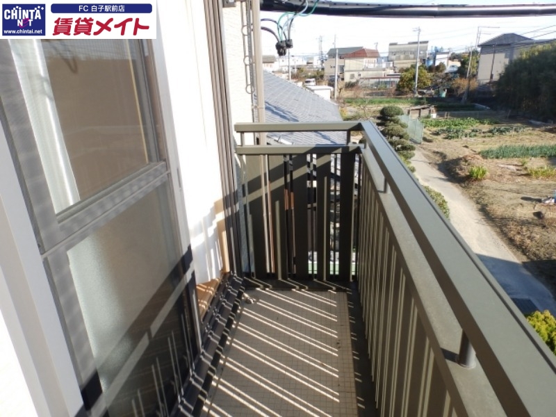 バルコニー　同物件別室の写真です
