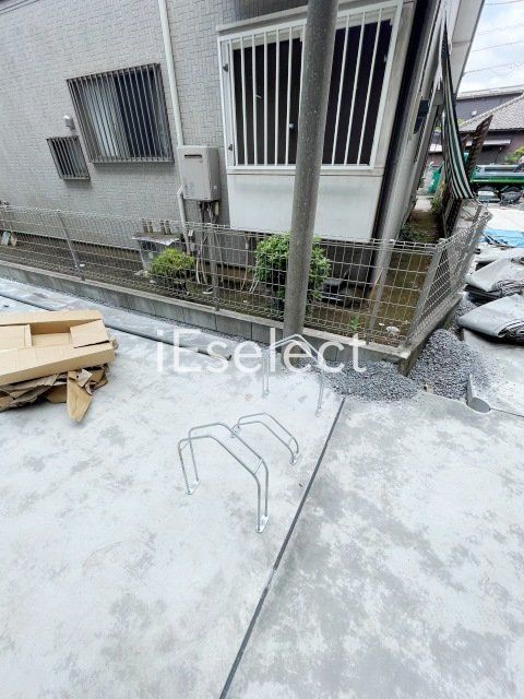 駐車場　敷地内にある駐輪場