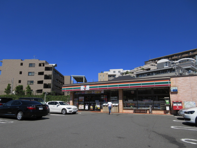 コンビニ　セブンイレブン川崎犬蔵２丁目店（コンビニ）まで613m