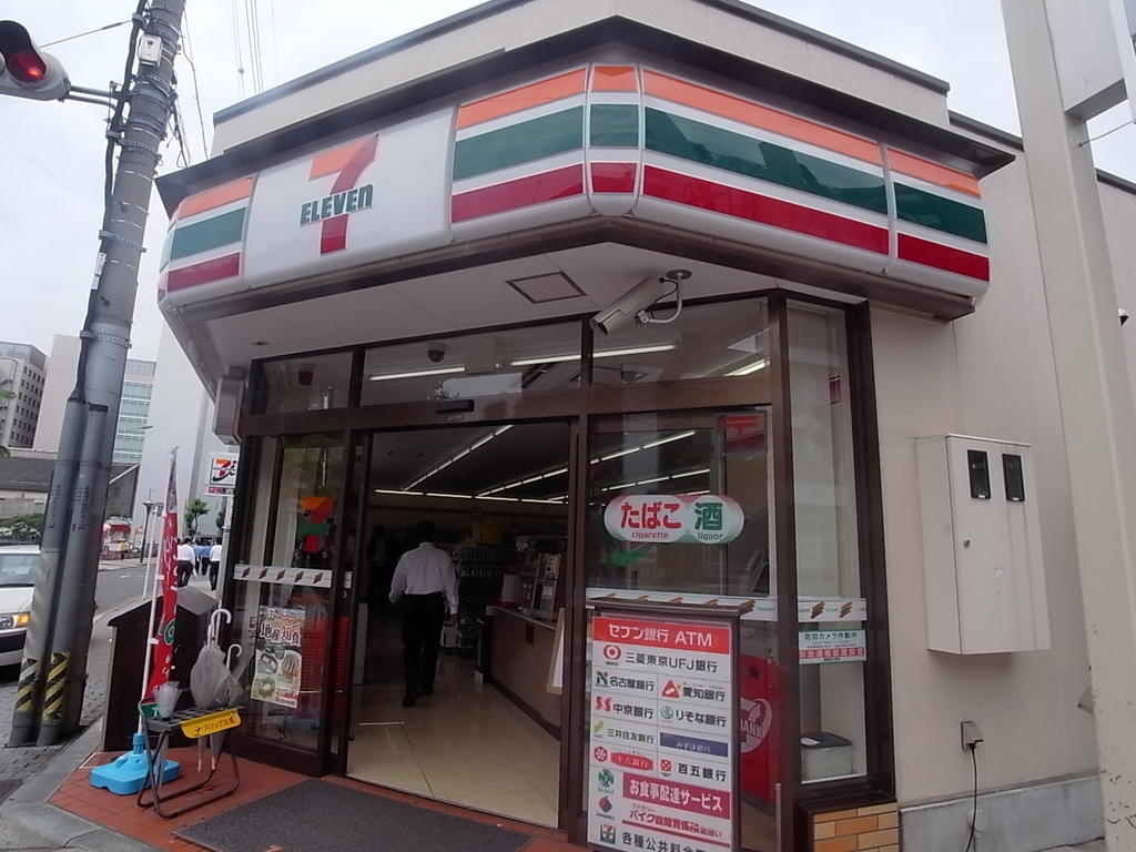 コンビニ　セブンイレブン名古屋栄１丁目店 (コンビニ)（コンビニ）まで107m