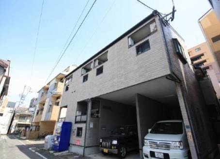 建物外観　渡辺通駅チカの便利な好立地☆
