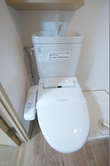 トイレ　【トイレ】ウォシュレット付き便座