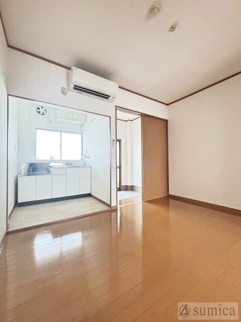 玄関　室内はとってもキレイです♪♪