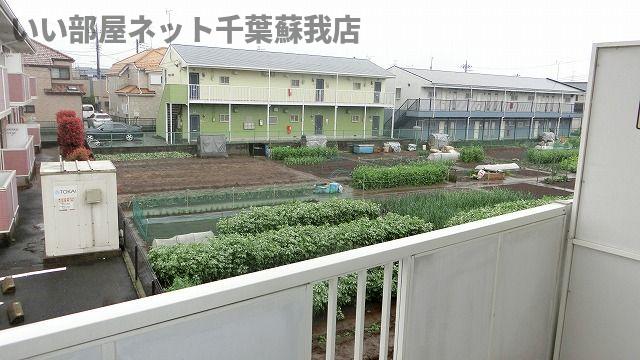 バルコニー　バルコニーからの眺めを楽しみながら食事をしませんか