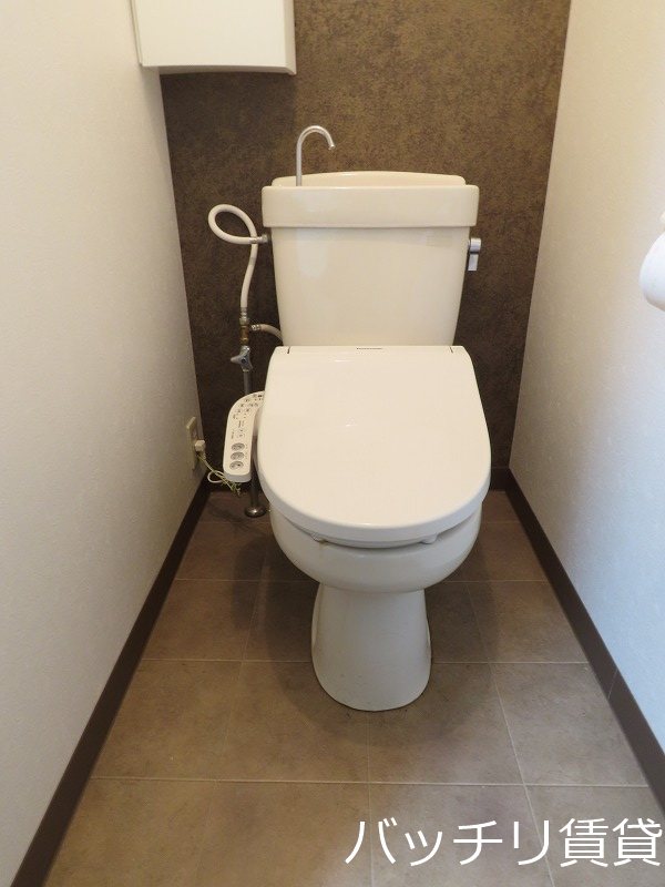 トイレ　＊画像は別部屋の為イメージ、現状を優先いたします