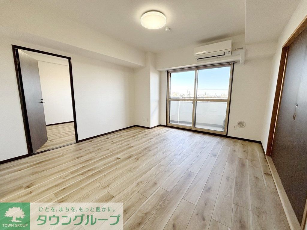リレント谷塚の居間写真