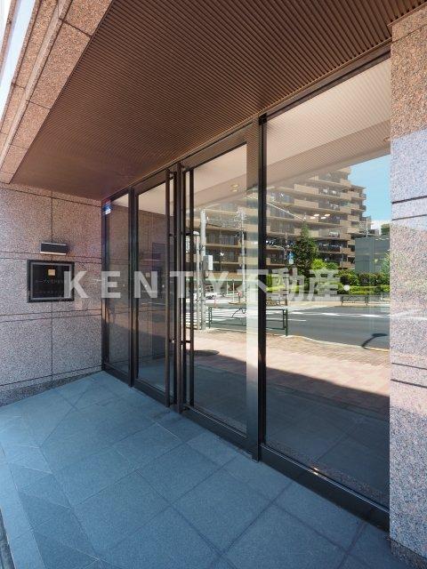エントランス　清潔なエントランスです
