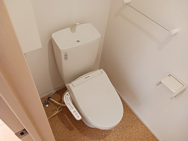 トイレ　コンパクトで使いやすいトイレです
