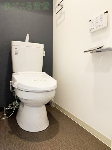 セオリー大阪リバークロスのトイレ写真