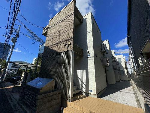クレイノ東新宿の外観写真