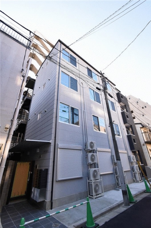 建物外観　京浜東北線「川崎駅」徒歩10分のマンションです。