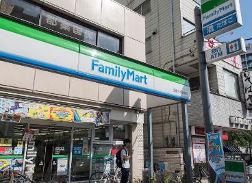 コンビニ　ファミリーマート台東入谷駅前店（コンビニ）まで258m