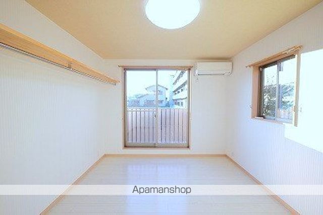 岡山電軌清輝橋線 清輝橋駅 徒歩30分 2階建 築13年の居間写真