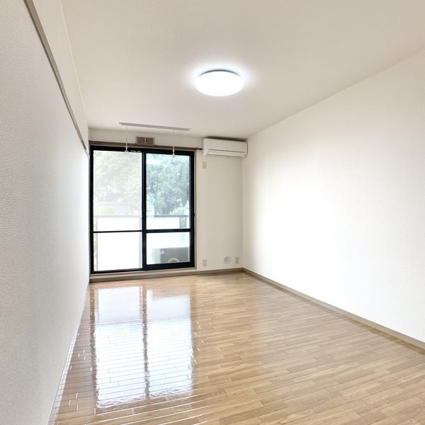 居室・リビング　※別部屋参考写真※