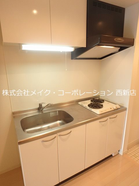 地下鉄七隈線 別府駅 徒歩5分 8階建 築19年のキッチン写真