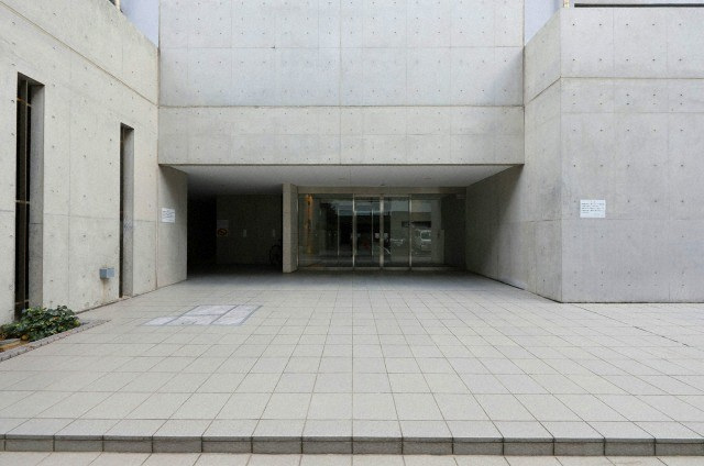 地下鉄空港線 西新駅 徒歩4分 14階建 築19年の外観写真