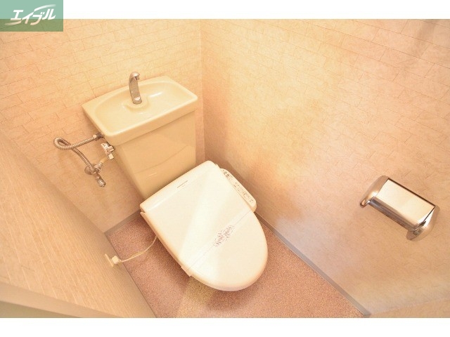 ストゥディオアレズのトイレ写真