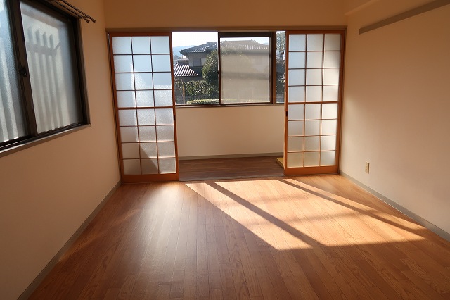 岩岡ビルの居間写真