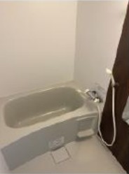 バス・シャワールーム　浴室乾燥機付きで便利です♪