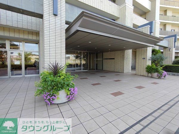 エントランス　エントランスホールへの入口です
