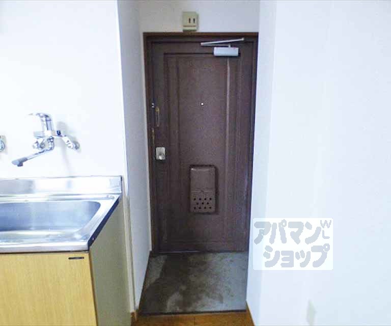 ヴィラ岸本の玄関写真