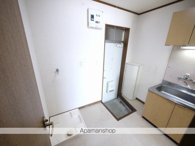 越後線 内野駅 徒歩15分 2階建 築28年の玄関写真