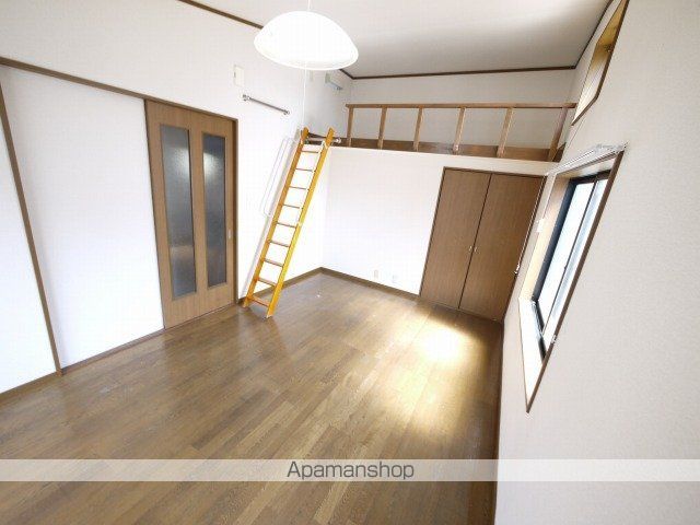 越後線 内野駅 徒歩15分 2階建 築28年の居間写真