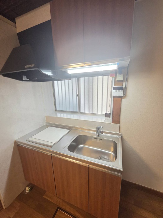 三原4丁目貸家のキッチン写真