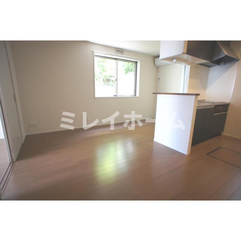 居室・リビング　同建物内、別のお部屋の参考写真になります。