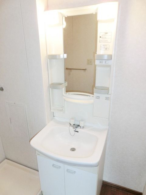 洗面設備　朝もらくらく独立洗面台