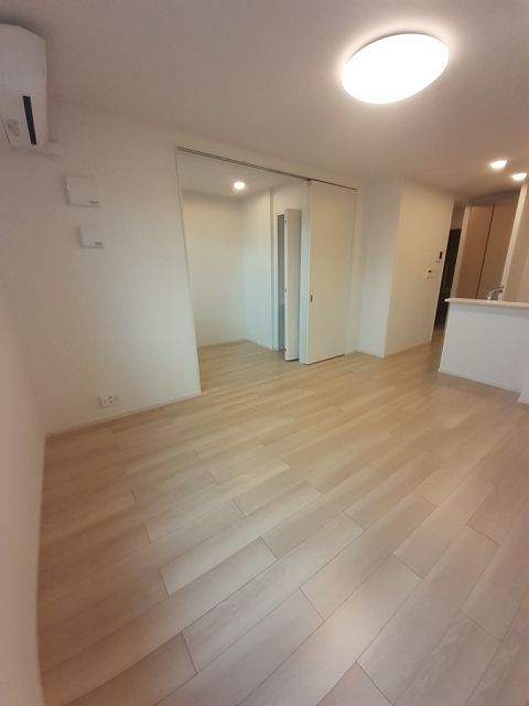 メゾンド吉井の居間写真