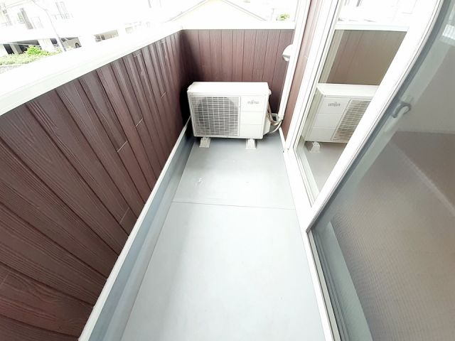 ＪＲ東北本線 南仙台駅 バス乗車時間：20分 最寄りバス停で下車 徒歩1分 2階建 築13年の内装写真