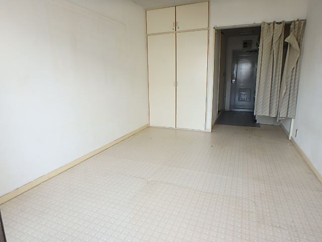 ＪＲ山手線 駒込駅 徒歩5分 5階建 築44年の居間写真