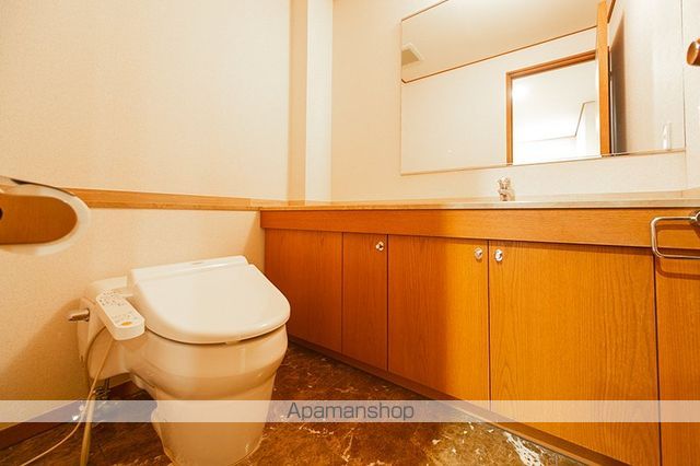 オークヒルスのトイレ写真