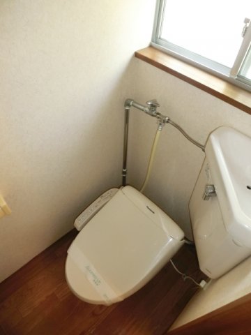 トイレ　トイレ２箇所あり。
