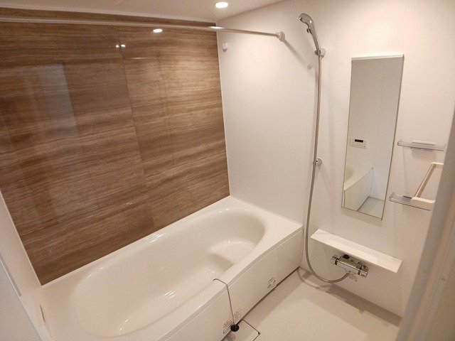 バス・シャワールーム　ゆったり過ごせるお風呂です
