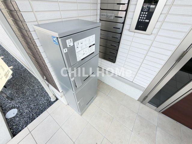 エントランス　当社、チルホームのHPもご覧ください(^^)/物件情報多数♪
