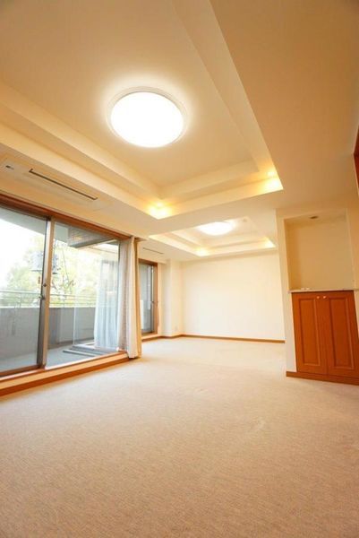 居室・リビング　ＬＤ約１５．２帖を撮影　床暖房ございます。