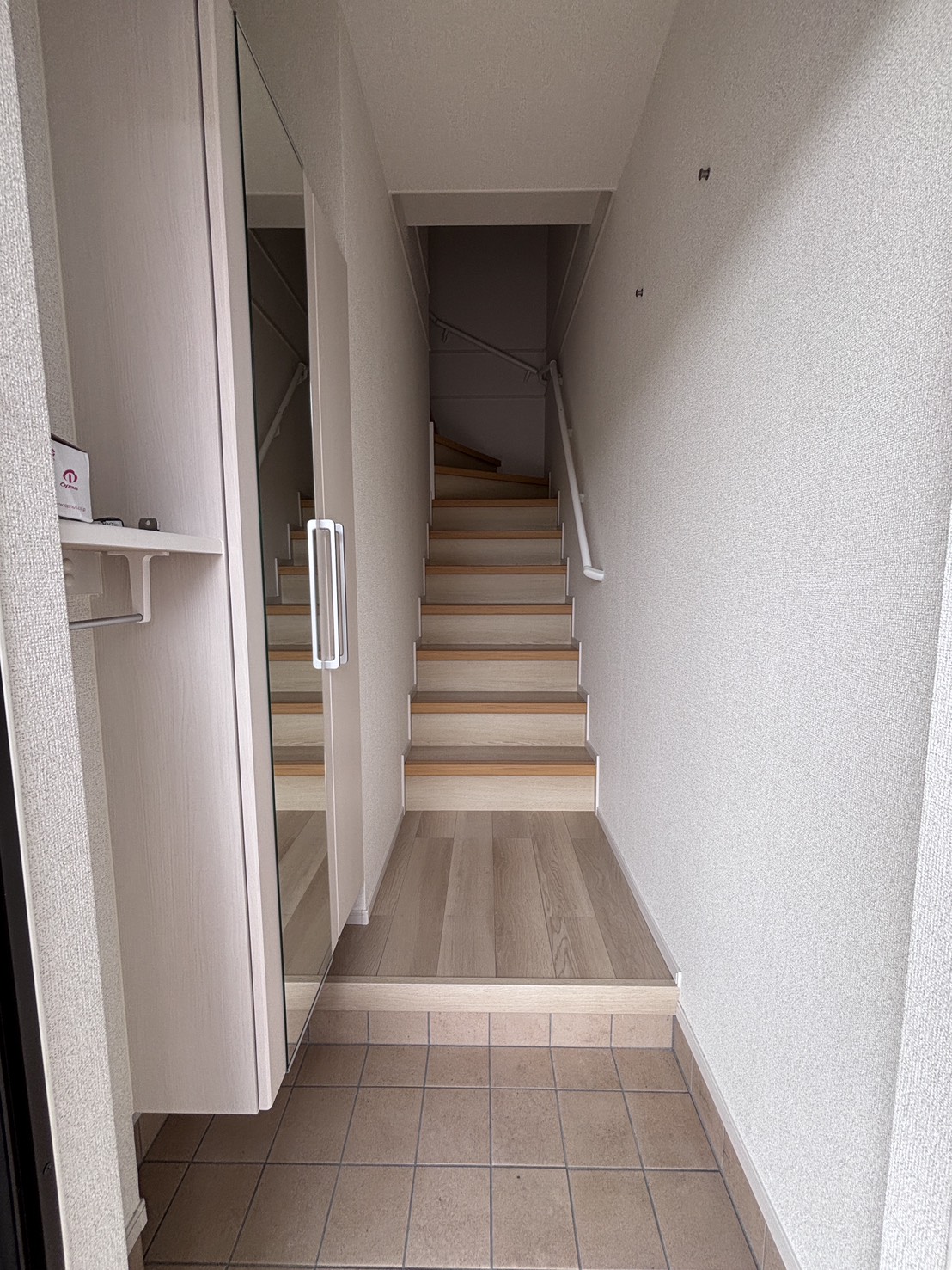 黒川町アパートの玄関写真